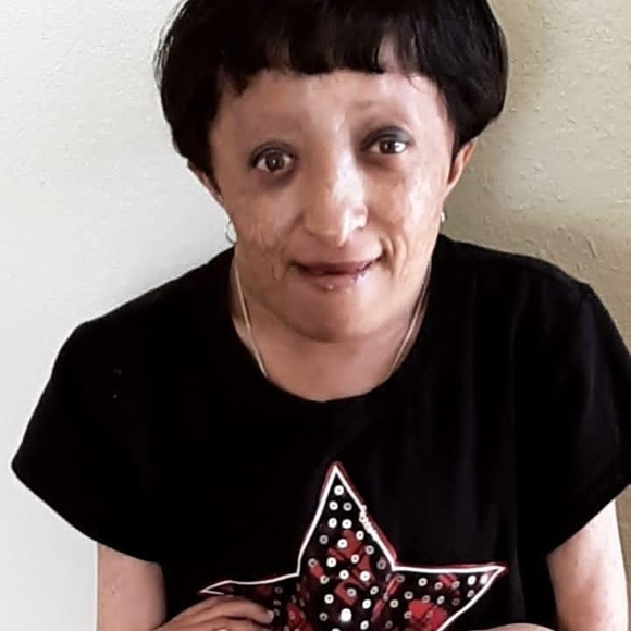 Meet your Posher, Lynette - Picture 1 of 1